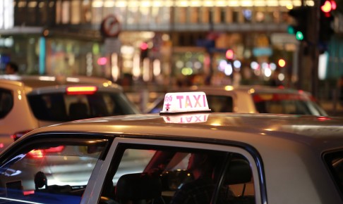 Taxi,And,Chinese,Word,Taxi,On,The,Cab,Light,Box