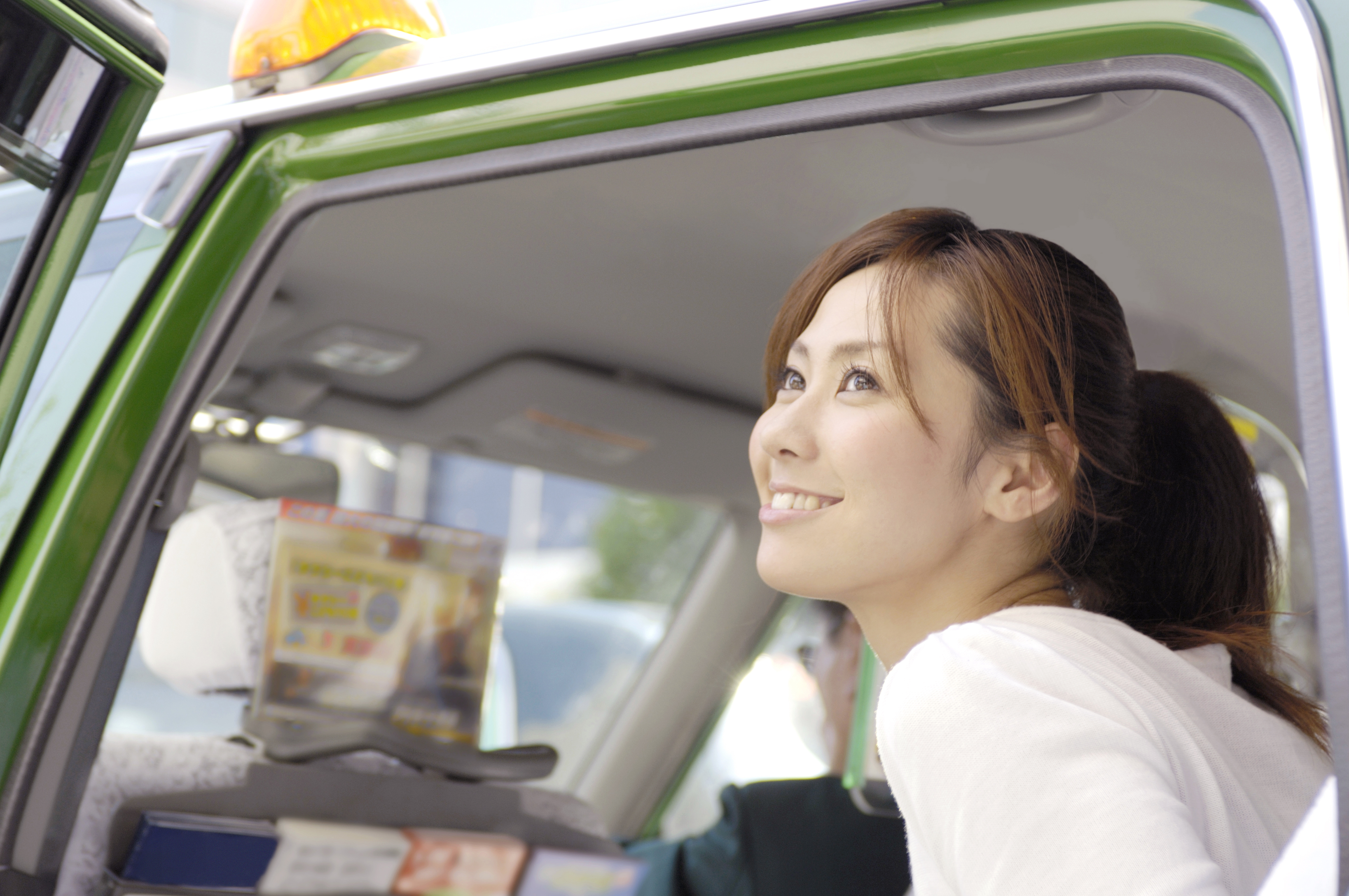 Japanese,Woman,In,Taxi