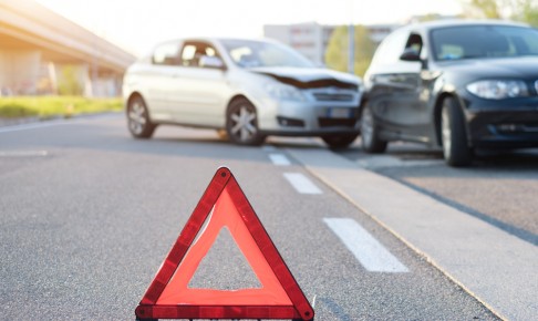 Reflective,Red,Triangle,To,Point,Out,A,Car,Crash