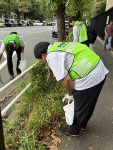 東京タクシーセンター主催環境美化活動(青山調整待機所)